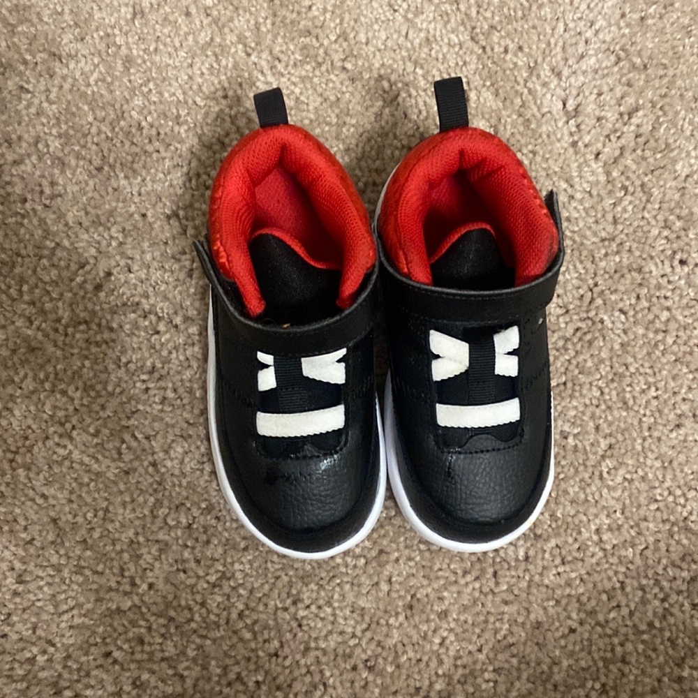 Toddler shoes